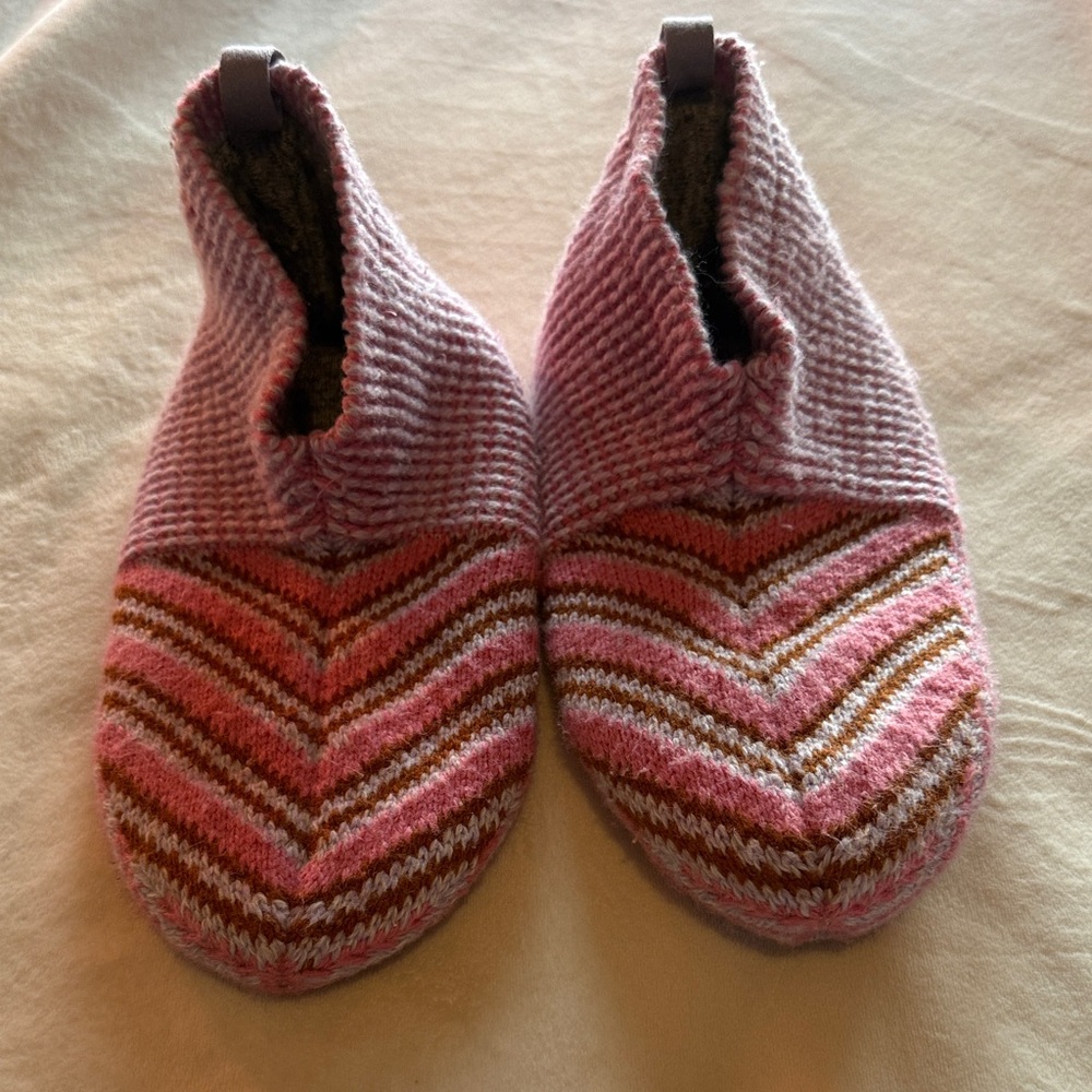 Cozy Pink Striped Womens bombas slippers
